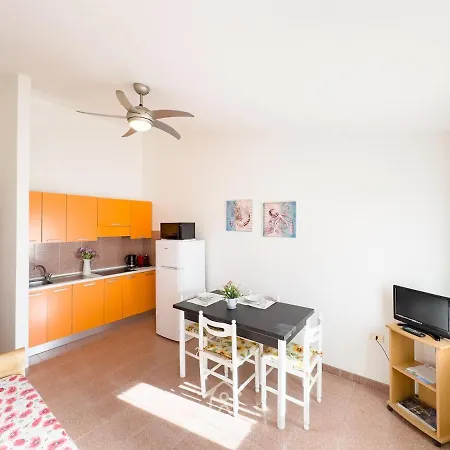 Residenza Orion, A Pochi Passi Dal Centro ヴィッラシミーウス